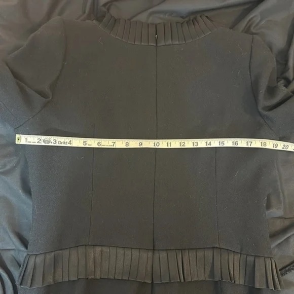 Vintage Carolina Herrera 100% wool dress with rhinestone buttons sz 14 - Picture 8 of 11